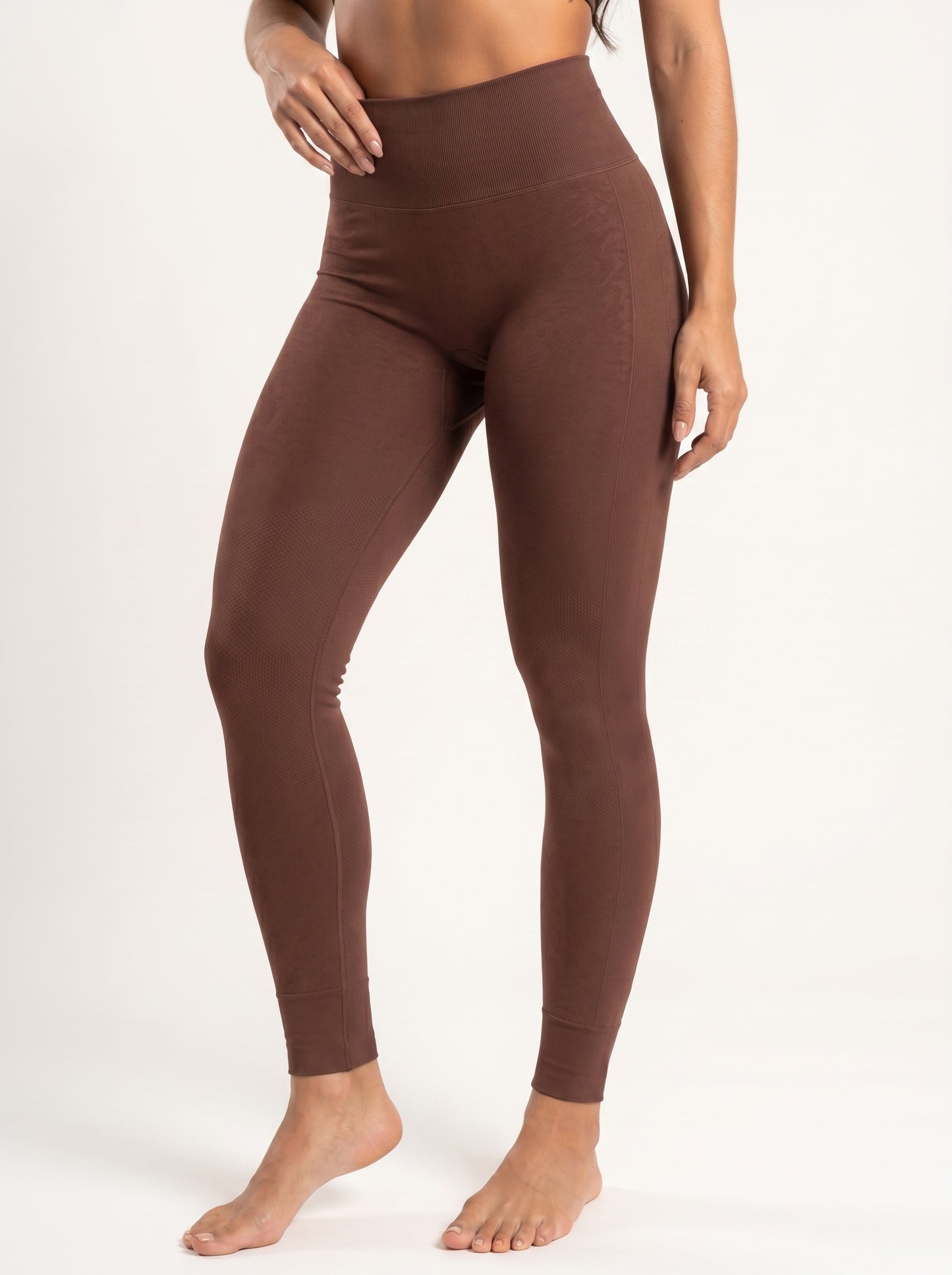 The Aura Series: Contour Seamless Knit Leggings