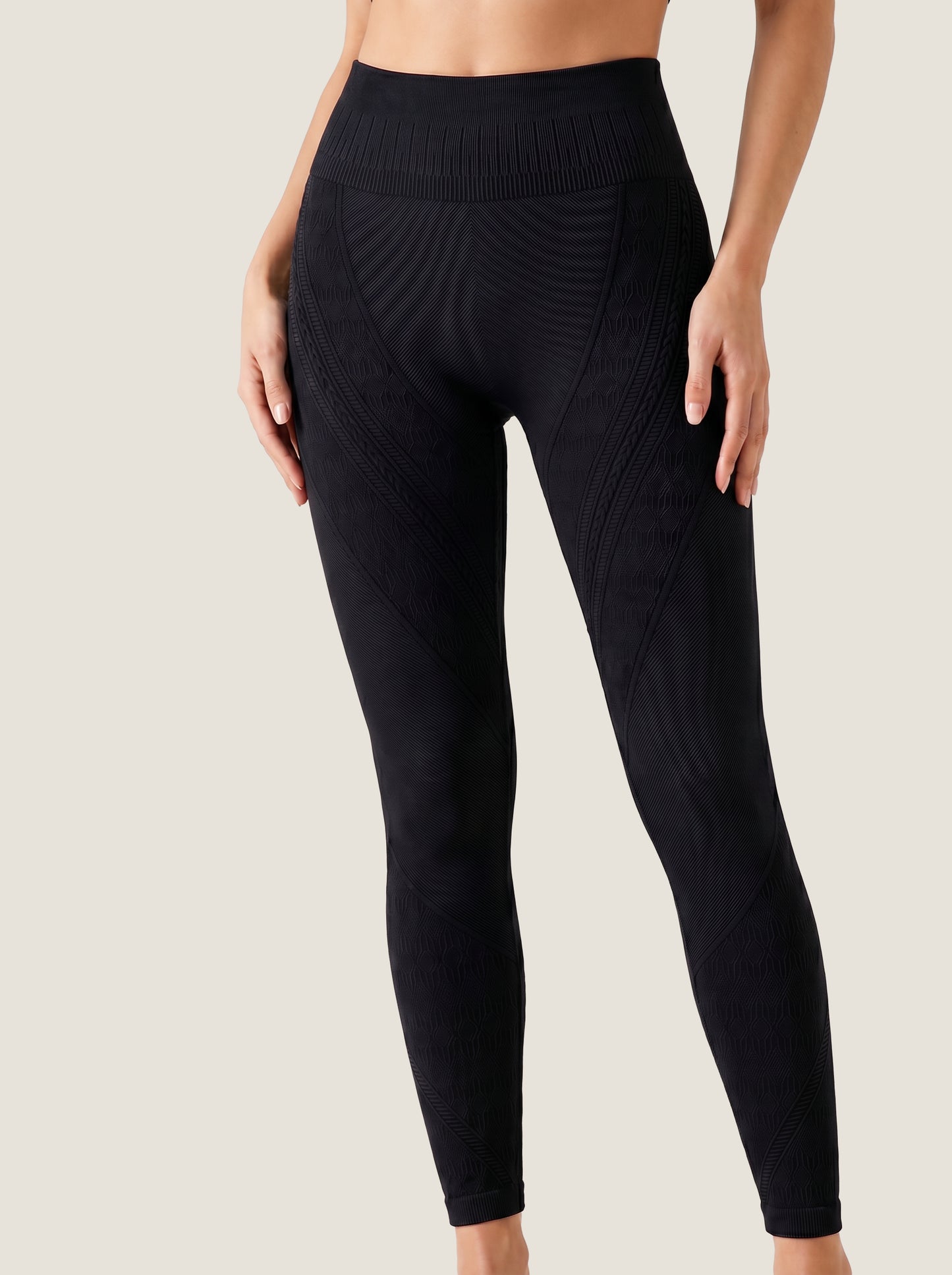 Hand-Braided Seamless Knit Set