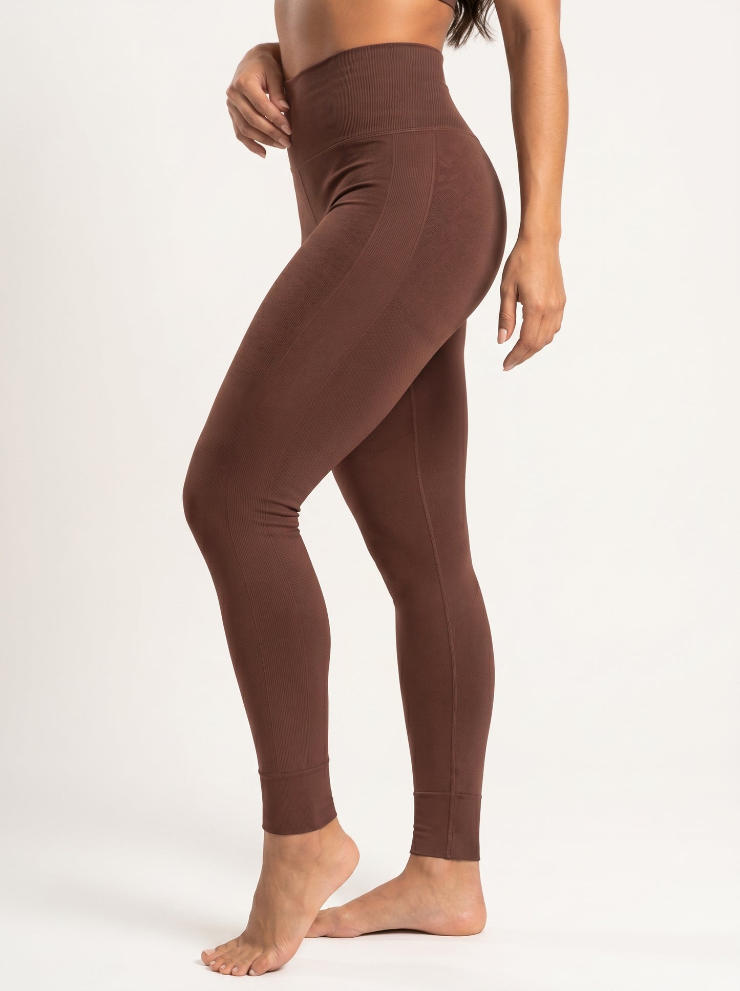 The Aura Series: Contour Seamless Knit Leggings
