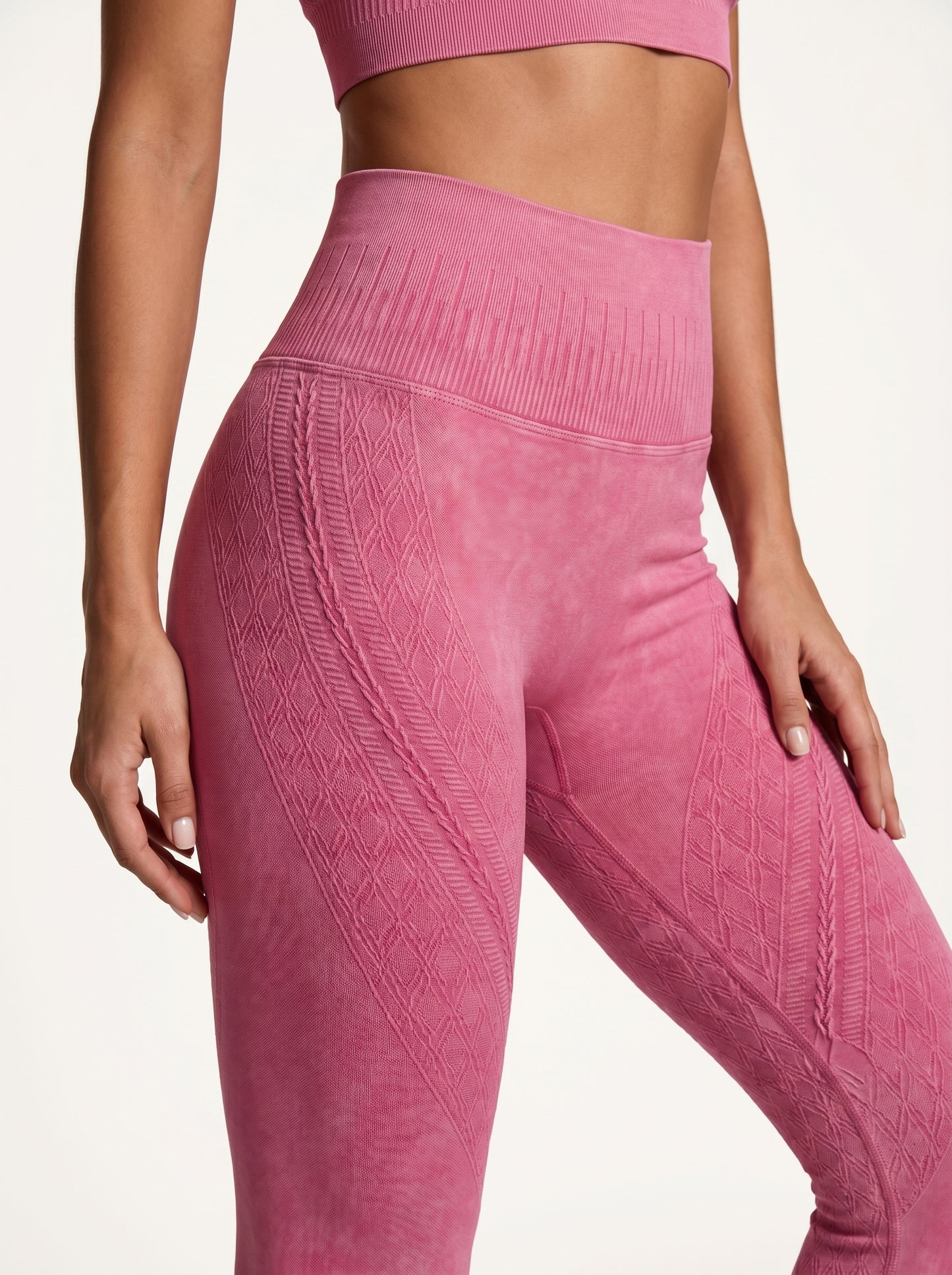 Hand-Braided Seamless Knit Set