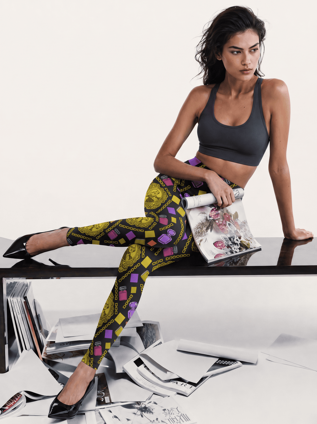 Gilded Cameo Glam High-Rise Leggings